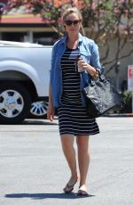 Pregnant KATHERINE HEIGL Out in Los Angeles 08/15/2016