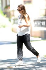 Pregnant OLIVIA WILDE Out and About in New York 08/17/2016
