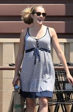 Pregnant TERESA PALMER Out Shopping in Los Angeles 08/22/2016