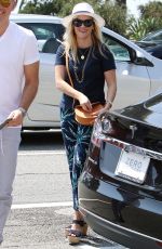 REESE WITHERSPOON at Ivy Restaurant in Santa Monica 08/27/2016