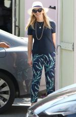 REESE WITHERSPOON at Ivy Restaurant in Santa Monica 08/27/2016