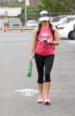 REESE WITHERSPOON Heading to a Gym in Los Angeles 08/26/2016