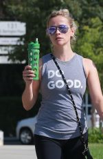 REESE WITHERSPOON Leaves a Gym in Los Angeles 08/04/2016