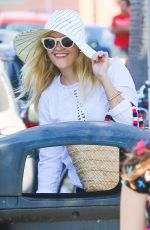 REESE WITHERSPOON Out and About in Brentwood 08/21/2016