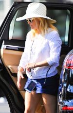 REESE WITHERSPOON Out and About in Brentwood 08/21/2016