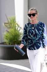 REESE WITHERSPOON Out in Los Angeles 08/02/2016