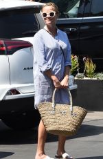 REESE WITHERSPOON Out in West Hollywood 08/03/2016