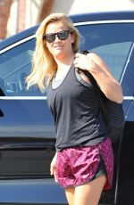 REESE WITHERSPOON Out Jogging in Los Angeles 08/21/2016