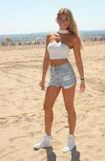 SAMANTHA HOOPES at Sports Illustrated Summer of Swim Fan Festival at Coney Island 08/28/2016