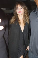 SELENA GOMEZ Arrives at Her Hotel in Sydney 08/08/2016
