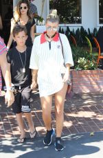 SOFIA RICHIE Leaves Mauro