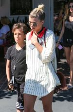 SOFIA RICHIE Leaves Mauro