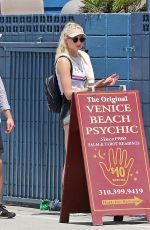 SOPHIE TURNER Out in Venice Beach 08/09/2016