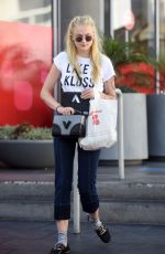 SOPHIE TURNER Out Shopping in Los Angeles 08/23/2016