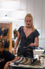 SOPHIE TURNER Shopping at The Grove in Los Angeles 08/11/2016