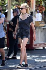 SOPHIE TURNER Shopping at The Grove in Los Angeles 08/11/2016