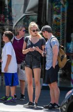 SOPHIE TURNER Shopping in Los Angeles 08/11/2016