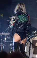 STACY FERGIE FERGUSON Performs at Pandora Summer Crush in Los Angeles 08/13/2016