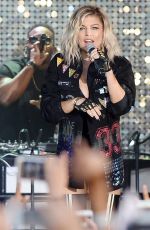 STACY FERGIE FERGUSON Performs at Pandora Summer Crush in Los Angeles 08/13/2016
