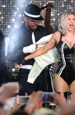STACY FERGIE FERGUSON Performs at Pandora Summer Crush in Los Angeles 08/13/2016