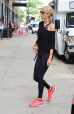 TAYLOR SWIFT Arrives at a Gym in New York 08/08/2016