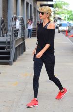 TAYLOR SWIFT Arrives at a Gym in New York 08/08/2016