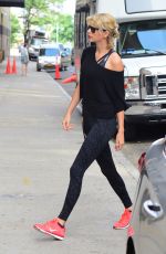 TAYLOR SWIFT Arrives at a Gym in New York 08/08/2016
