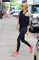 TAYLOR SWIFT Arrives at a Gym in New York 08/08/2016