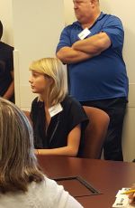 TAYLOR SWIFT at Jury Duty in Nashville 08/29/2016