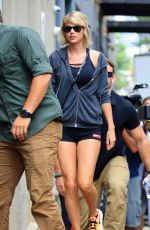 TAYLOR SWIFT in Shorts Arrives at a Gym in New York 08/10/2016