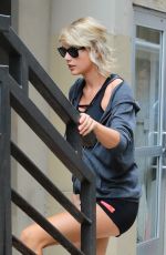 TAYLOR SWIFT in Shorts Arrives at a Gym in New York 08/10/2016