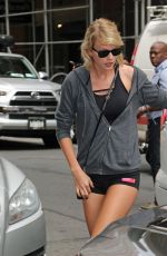 TAYLOR SWIFT in Shorts Arrives at a Gym in New York 08/10/2016