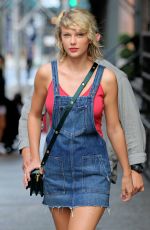 TAYLOR SWIFT Out and About in New York 08/08/2016