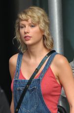 TAYLOR SWIFT Out and About in New York 08/08/2016