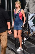 TAYLOR SWIFT Out and About in New York 08/08/2016