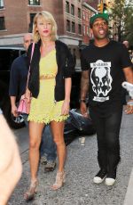 TAYLOR SWIFT Out for Dinner in New York 08/24/2016