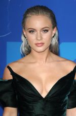 ZARA LARSSON at 2016 MTV Video Music Awards in New York 08/28/2016