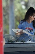 ZOOEY DESCHANEL on the Set of 