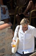 ABIGAIL ABBEY CLANCY Out in Mallorca 09/04/2016