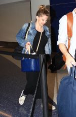ANNA CHLUMSKY at Los Angeles International Airport 09/19/2016