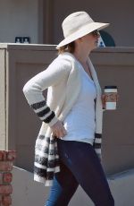ANNE HATHAWAY Out for Coffee in Los Angeles 09/05/2016