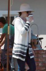 ANNE HATHAWAY Out for Coffee in Los Angeles 09/05/2016