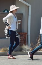 ANNE HATHAWAY Out for Coffee in Los Angeles 09/05/2016
