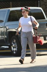 ARIEL WINTER Shopping Grocery in Los Angeles 09/17/2016