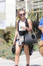 BREC BASSINGER Out and About in Larchmont Village 08/30/2016