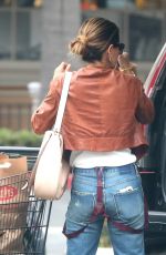 BROOKE BURKE Shopping Groceries in Malibu 09/07/2016