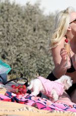 COURTNEY STODDEN Kissing a Mystery Woman on the Beach in Los Angeles 09/15/2016