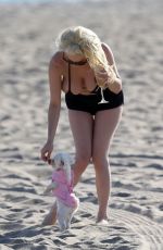 COURTNEY STODDEN Kissing a Mystery Woman on the Beach in Los Angeles 09/15/2016