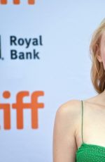 DAKOTA FANNING at 