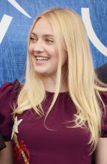DAKOTA FANNING at 